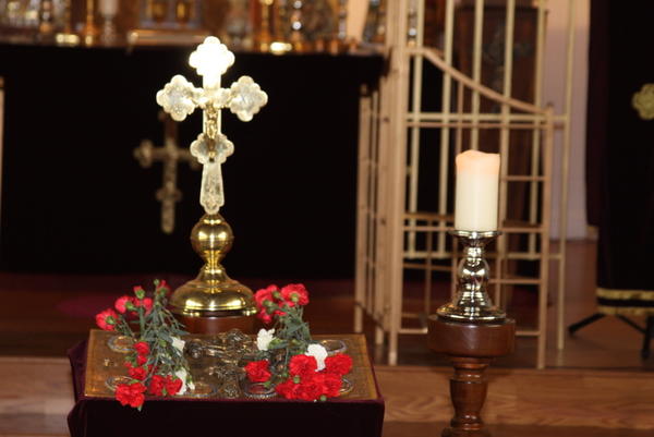 Duminica Sf.Cruci - A Treia din Post