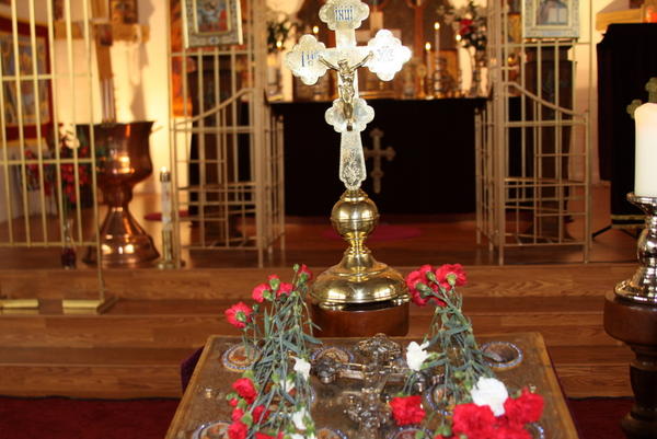 Duminica Sf.Cruci - A Treia din Post