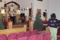 Impodobirea Sfintei Biserici cu braz,i Decembrie 2009 031